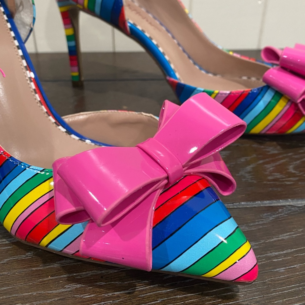 Betsey Johnson rainbow heals with pink bow